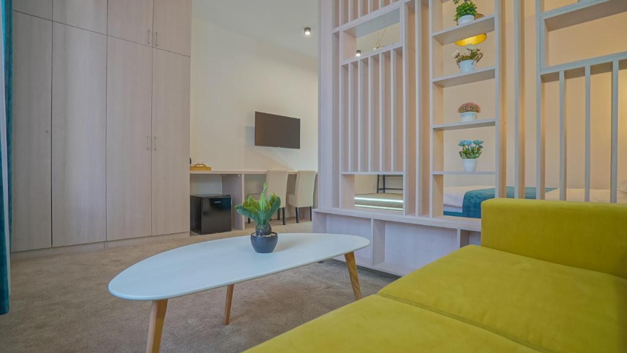 Zoom Rooms Брашов Экстерьер фото