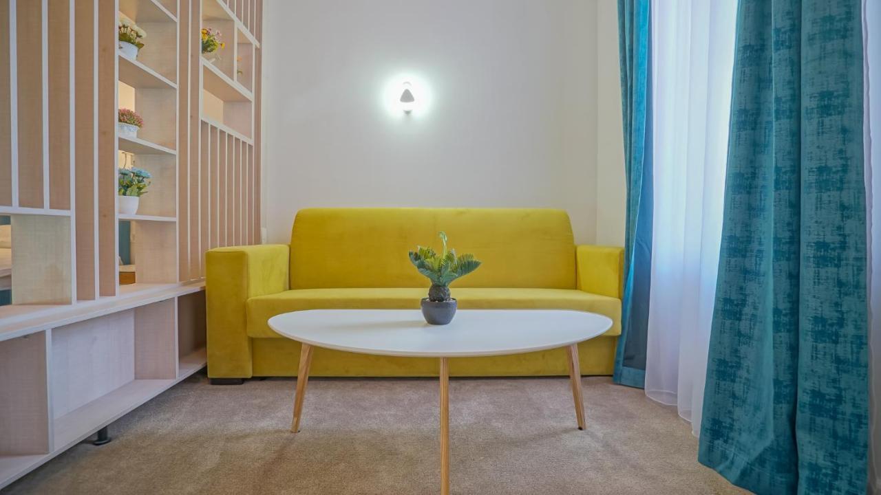 Zoom Rooms Брашов Экстерьер фото
